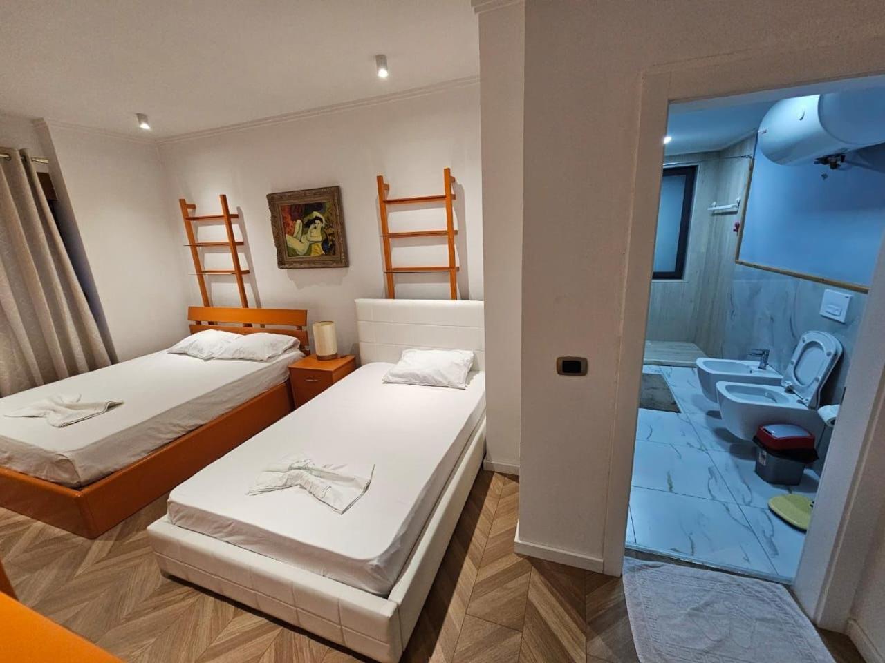 City Center Redi Apartment Tirana